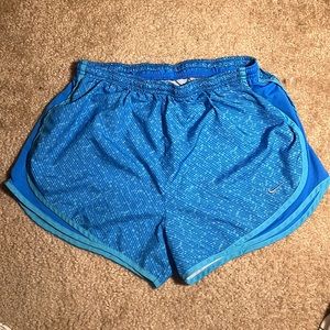 🤑SALE 3 for $20!🤑 Nike patterned running shorts in blue/aqua, NWOT